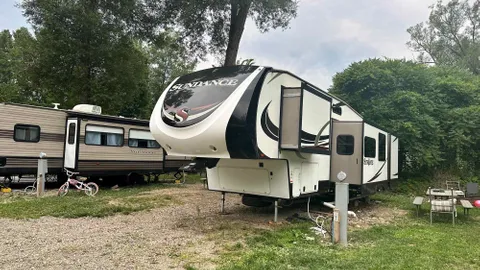 Camper Rental- Sundance — image 1 of 8