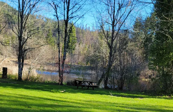Holiday Farm RV Resort campground