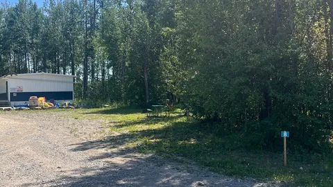 15 Amp Full HookUp RV Site — image 2 of 2