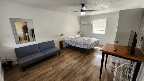 Lakeview Cove Premium Studio with Kitchen - 18 — image 2 of 7