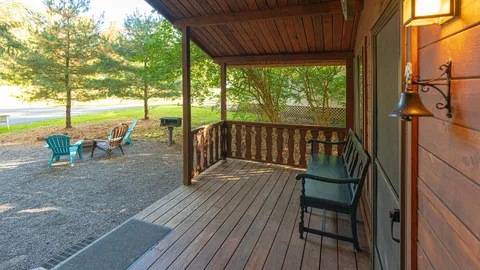 Deluxe Log Cabin — image 2 of 10