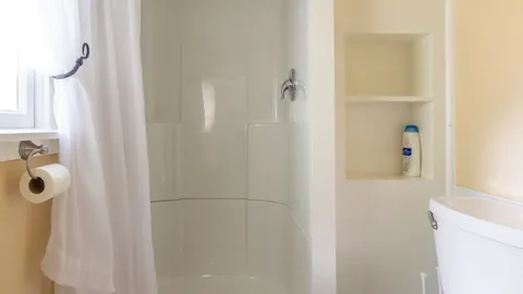 1 Room Kitchenette Efficiency Lodging With Optional Linens — image 2 of 7