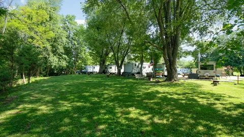 Seasonal Sites-Lake View Sites 21-26 (Full Hook Up 30/50amp) — image 1 of 1