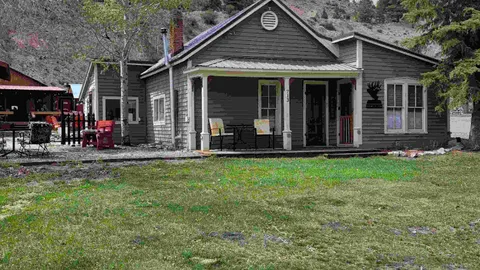 Cottage — image 1 of 11
