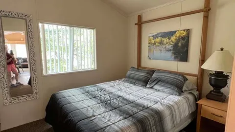 Cabin 14 Premium 1-Bedroom — image 2 of 5