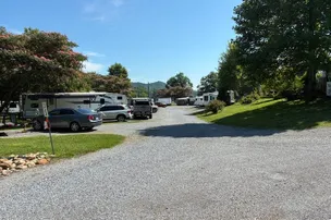 Smoker Holler RV Resort – photo 5
