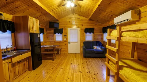 Ivy - Cabin 1 - Delores's Den — image 6 of 6