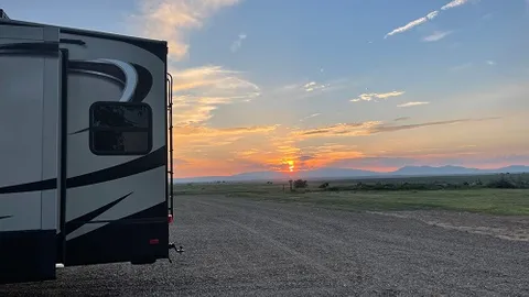 30/50 Amp FHU Pull-Thru RV Site — image 2 of 4