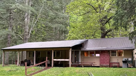 Breezeway Cabin — image 4 of 4