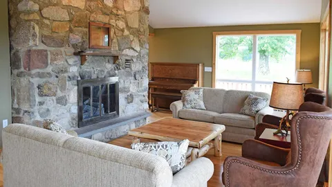 Mountain View Lodge — image 2 of 13