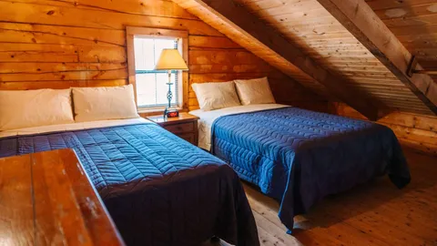 Log Cabin — image 2 of 8