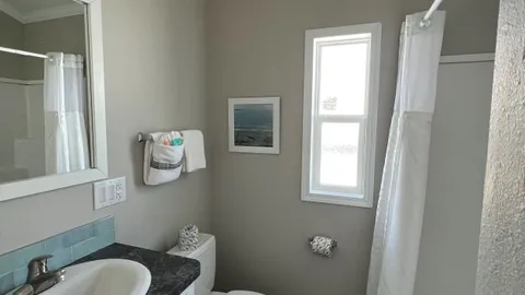 1 Bedroom Cottage — image 6 of 6