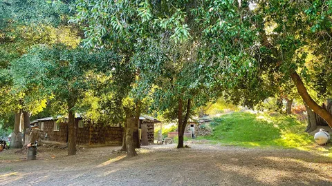 Deluxe 3 Bedroom Ranch House — image 1 of 1