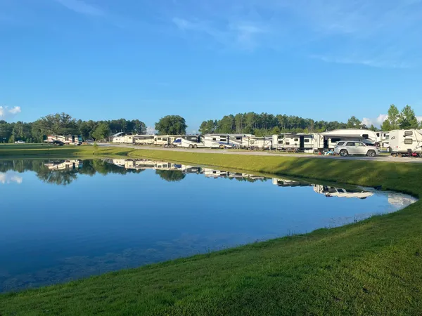 Holmes Creek Camping & RV Resort campground