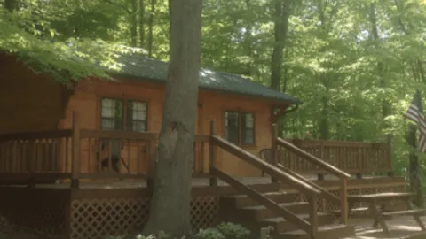 Cabin Creek - Sleeping Cabin (Sleeps 8) — image 1 of 1