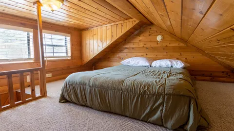 Angler Cabin — image 7 of 7