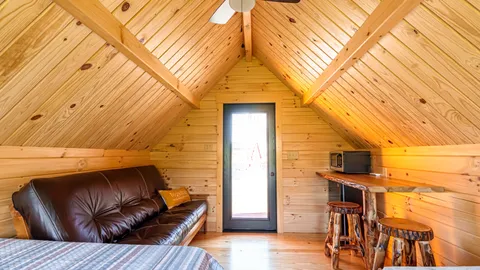 Bear Cub Glamping Pod — image 2 of 4