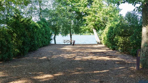 Lakefront Standard RV Site — image 1 of 2