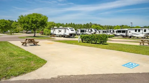Premium Full Hookup Pull-Thru RV Site — image 2 of 3