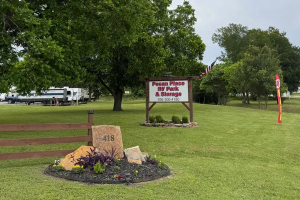 Pecan Place RV Park – photo 1
