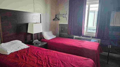 Twin (2) Room — image 2 of 3