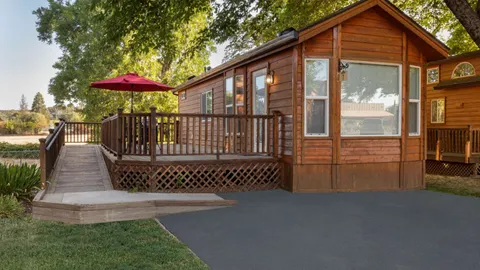 1 Bedroom Cottage — image 1 of 5