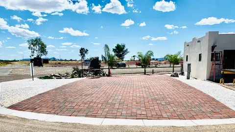30/50 Amp Deluxe Paver & Fountain RV Site — image 1 of 7