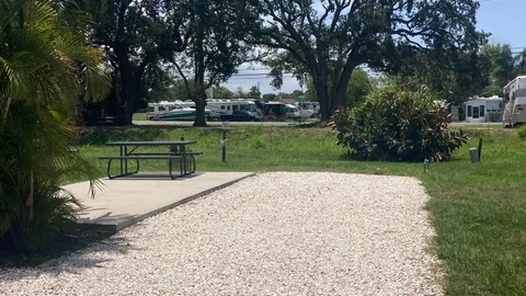 Creekfront Florida — image 1 of 3