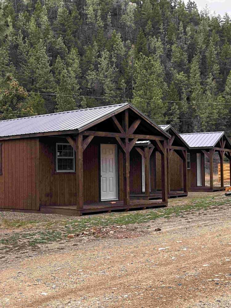 Deluxe Dry Cabin Family of 4