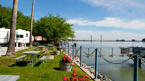 WATERFRONT - Pull in or Back in — image 10 of 10