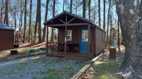 Deluxe Studio Cottage-2 max — image 1 of 1
