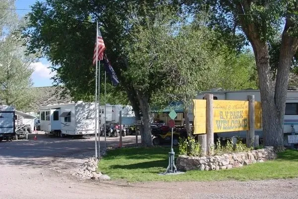 Lizzie and Charlies RV/ATV Park – photo 1