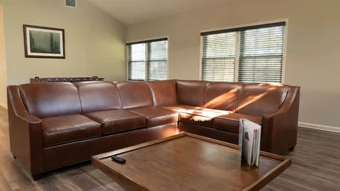 Sassafras Ridge Lodge — image 2 of 17