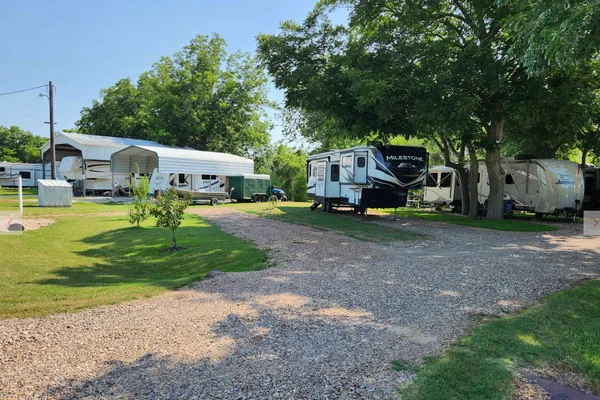 The Guadalupe at Cuero RV Park – photo 1