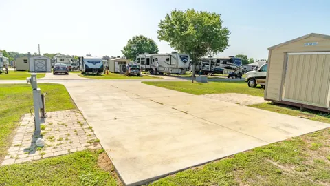 Elite Full Hookup RV Site — image 3 of 3