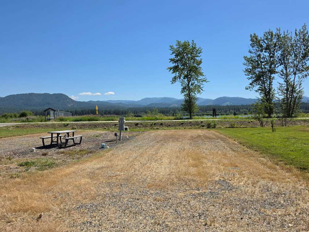 Eagle's Landing, Cusick, Washington State - Photo 4