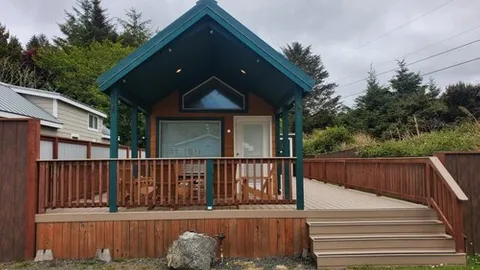 Premium Cabin with Loft — image 11 of 11