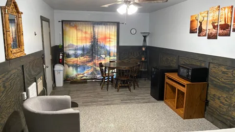 CABIN 1 — image 2 of 3