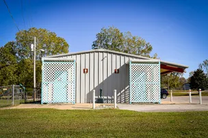 Quilly's Magnolia RV Park – photo 5
