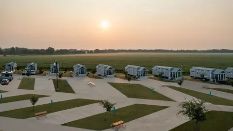 Premium Pull-Thru RV Site East — image 1 of 2