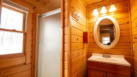 Deluxe Cottage w/Loft — image 2 of 9