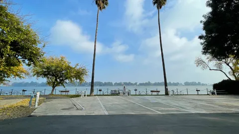 WATERFRONT - Pull in or Back in — image 10 of 10