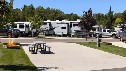 Interior Full Hookup Pull Thru RV Site — image 1 of 3