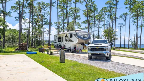 30/50 Amp Premium Waterfront  Back-In RV Site — image 18 of 18