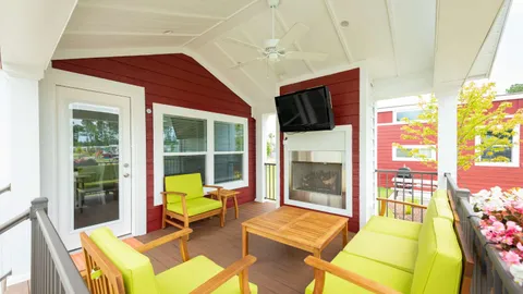 Carolina Cottage 2 Bedroom w/ Fireplace Porch — image 12 of 12