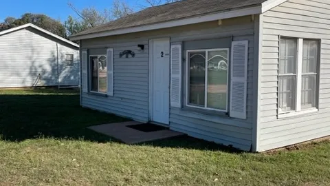 Open Plan Cabin — image 1 of 9