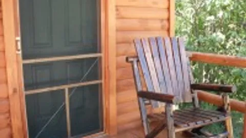 5 Person Cabin — image 2 of 6