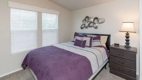 Signature Cottage 2 Bedroom — image 2 of 11