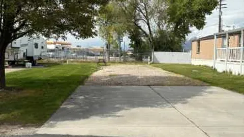 Back-In RV Site - Gravel (2x Parking Included) — image 1 of 1