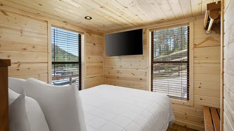 Cindy Bear™ Cabin — image 8 of 8